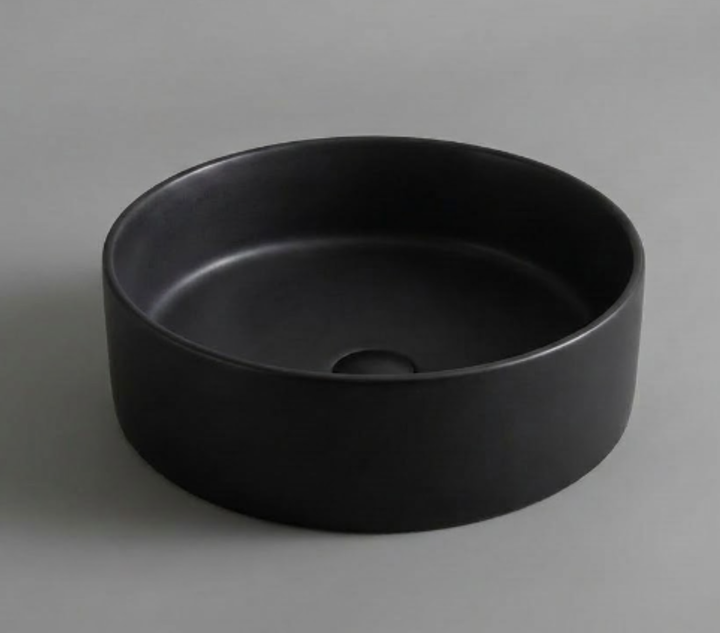 Round ceramic washbasin
